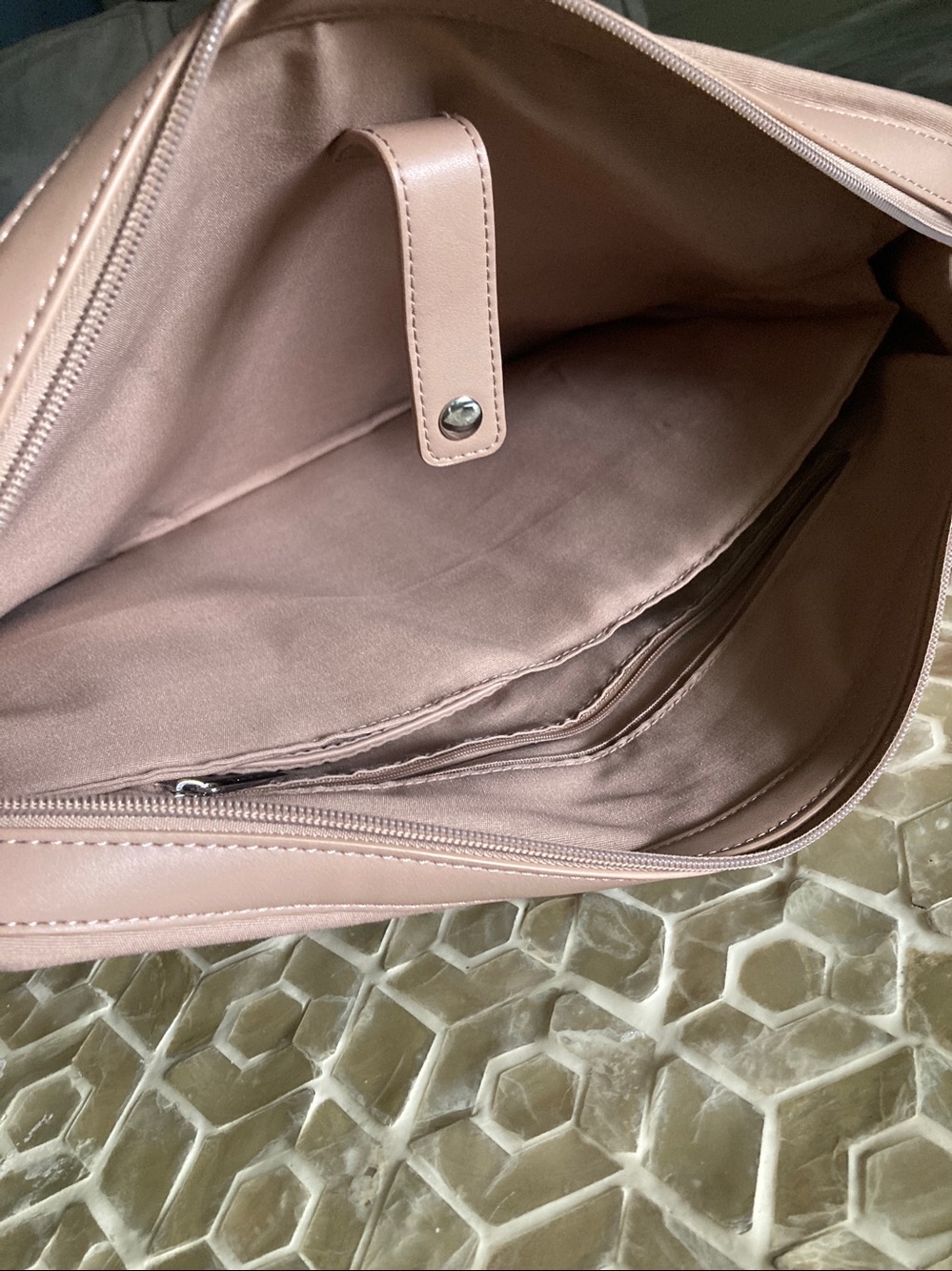 NEW! Removable 16" Laptop & Tablet Sleeve for Haven Laptop Tote Bag in ‘Taupe’ - Picture 7 of 12